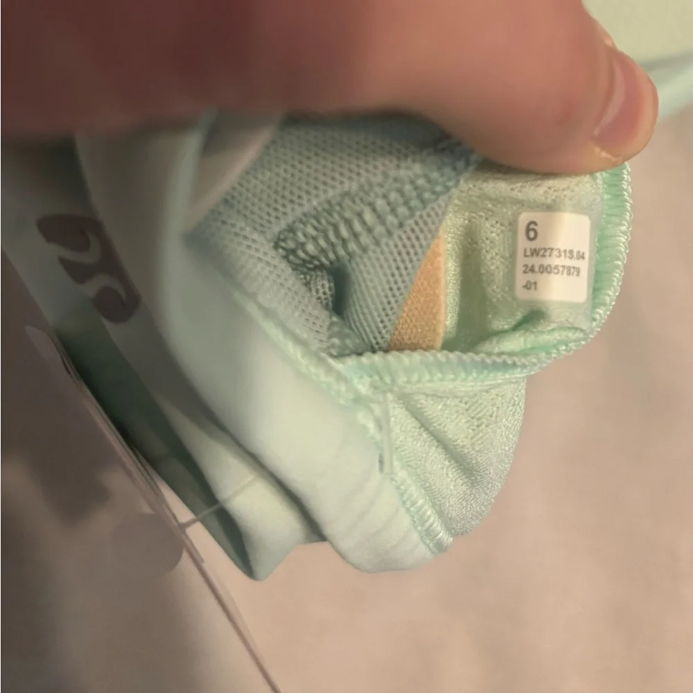 Lululemon Women's Mint Sports Bra - Picture 5 of 5